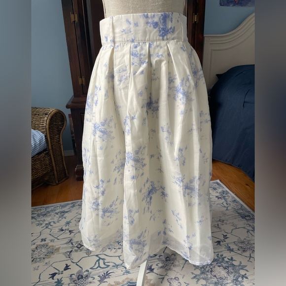 Chicwish Dresses & Skirts - CHICWISH Pleated Midi Skirt-Blue/Ivory Floral/Toile Pattern-Medium